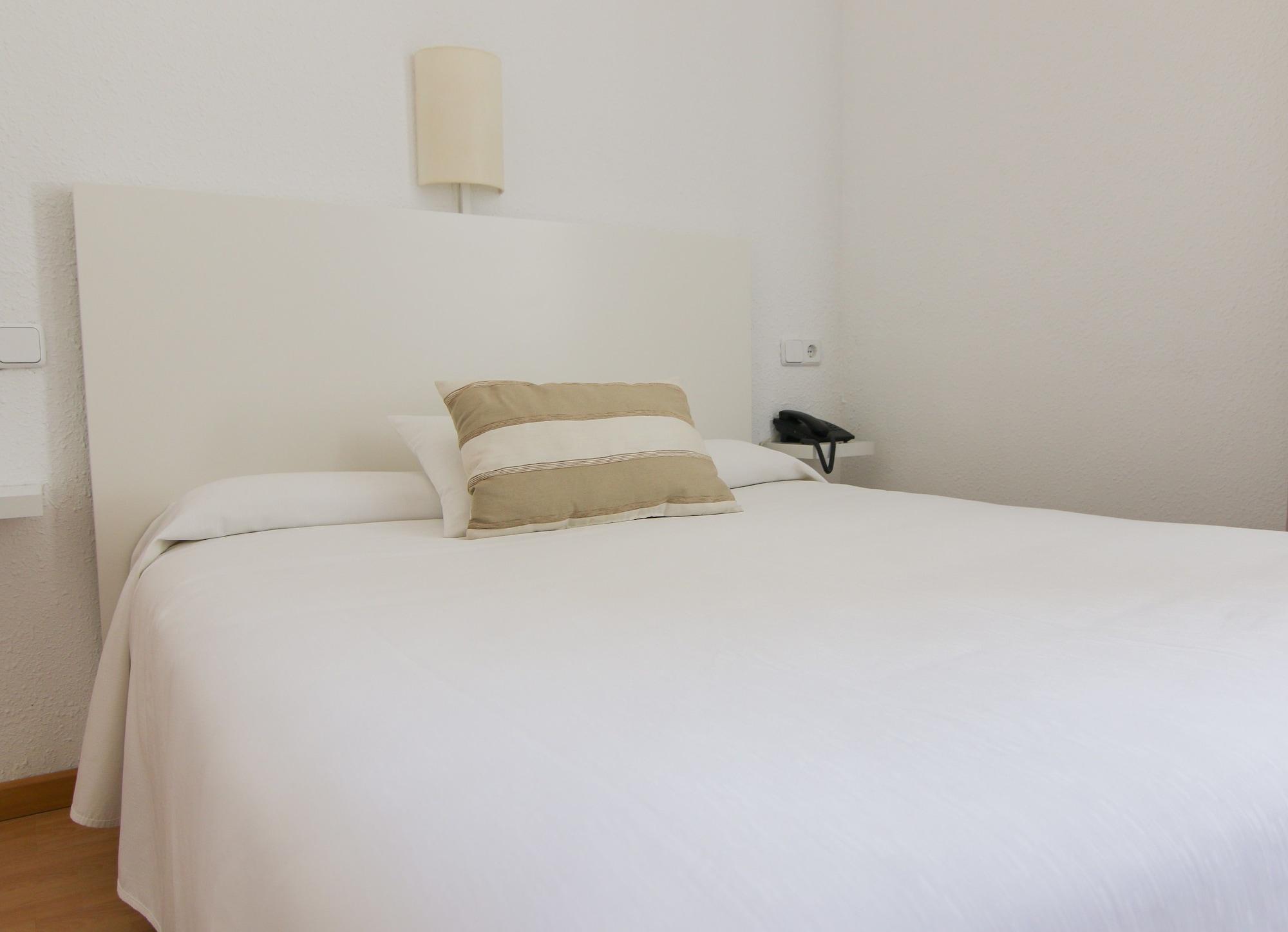 Hotel Capri 시체스 외부 사진